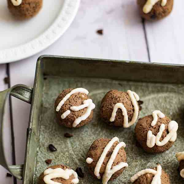 Mocha Quinoa Energy Bites