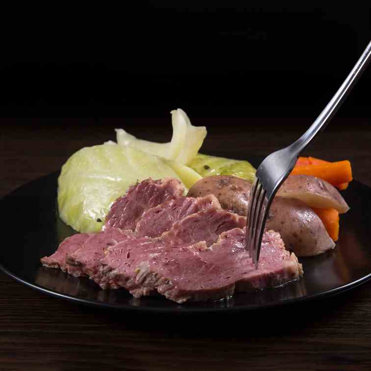 Instant Pot Corned Beef and Cabbage