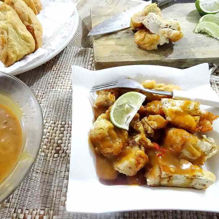 Batagor (Indonesian Deep Fried Dumplings)