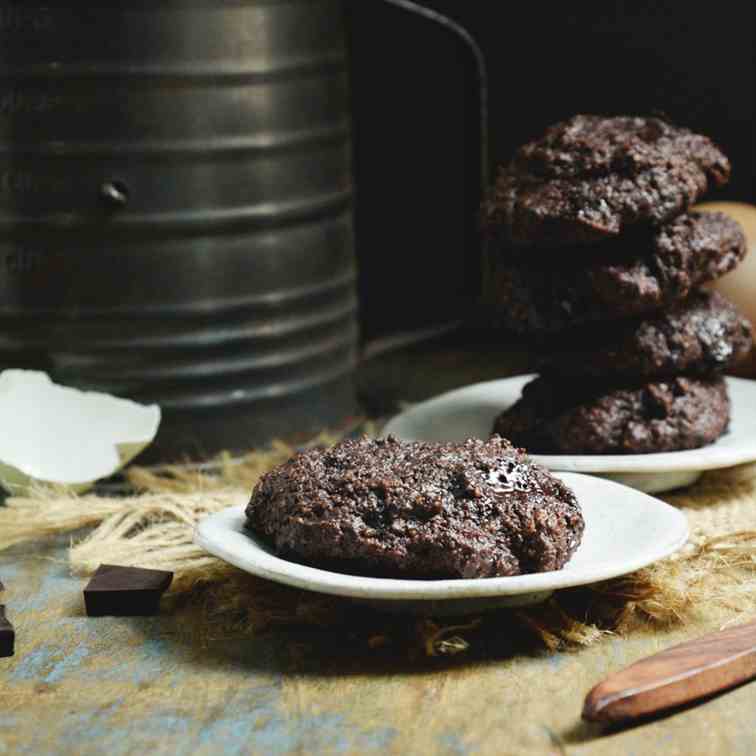 Low-Carb Double Chocolate Chip Cookies