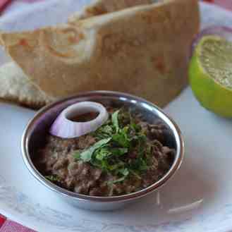 Slow Cooked Creamy Black Lentils