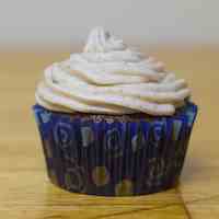 gingerbread cupcakes & cinnamon frosting