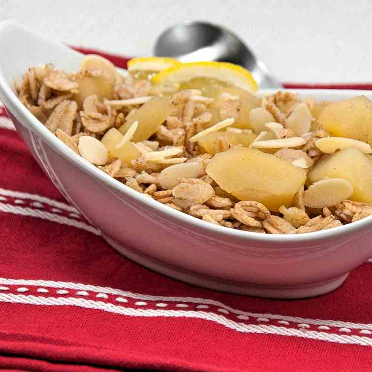 Spelt flakes with apples and almonds