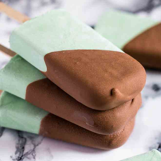 Mint Chocolate Chip Greek Yoghurt Pops