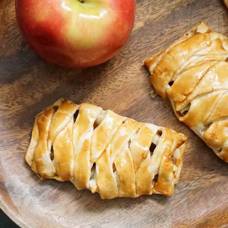 Easy apple strudel