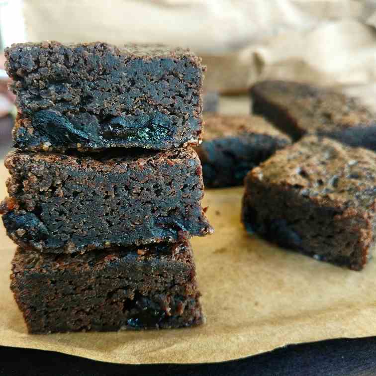 Rum and raisin brownies