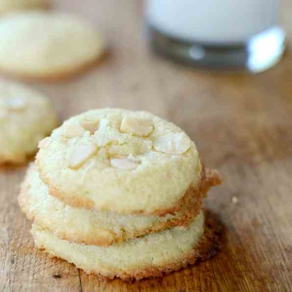 Macadamia Nut Cookies