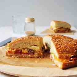 Maxi sandwich stuffed with vegetables