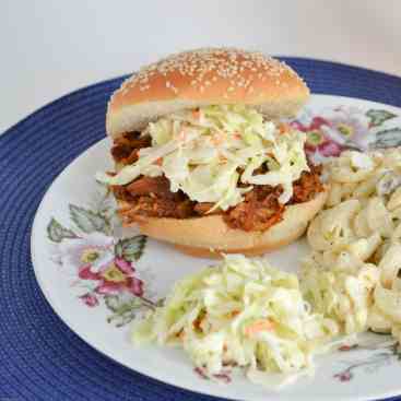 Family Recipes: Easy Crock Pot Pulled Pork