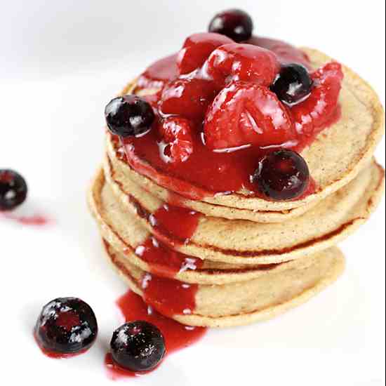 Healthy Oat Pancakes w/ Berries