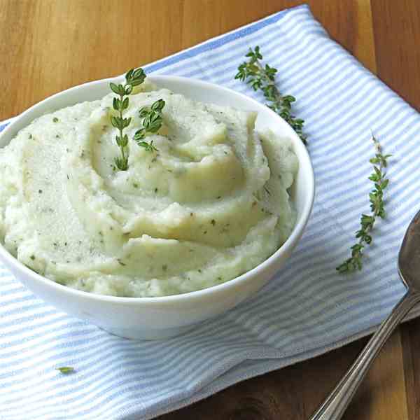 mashed cauliflower with roasted garlic