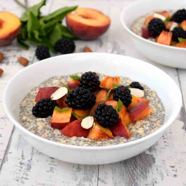 Peach & Blackberry Overnight Oatmeal 