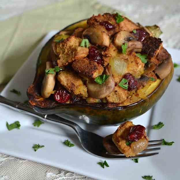 Cranberry-Sage Stuffed Acorn Squash