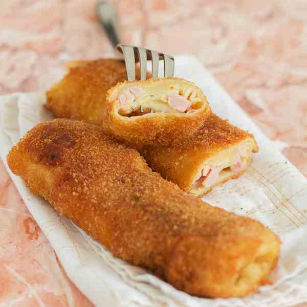 Breaded Crepes with Ham and Cheese