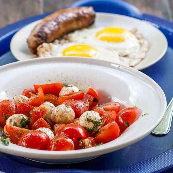 CAPRESE SALAD