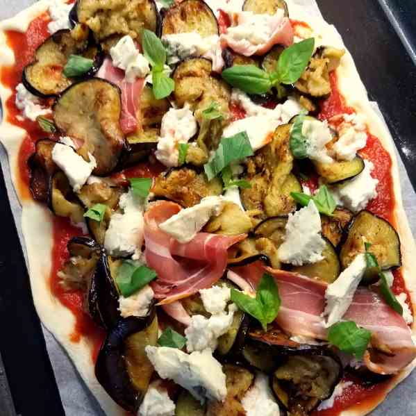 Crunchy Pizza with Eggplant and Bacon