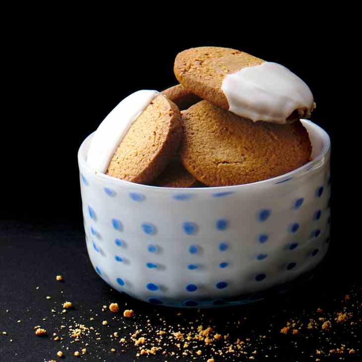 Cardamom and cinnamon cookies