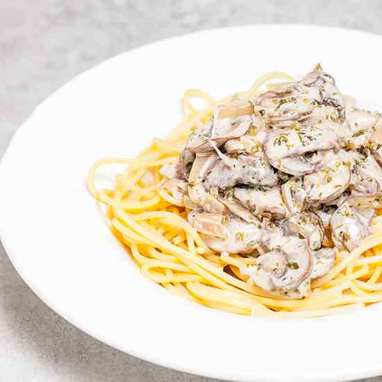 Pasta with mushroom sauce