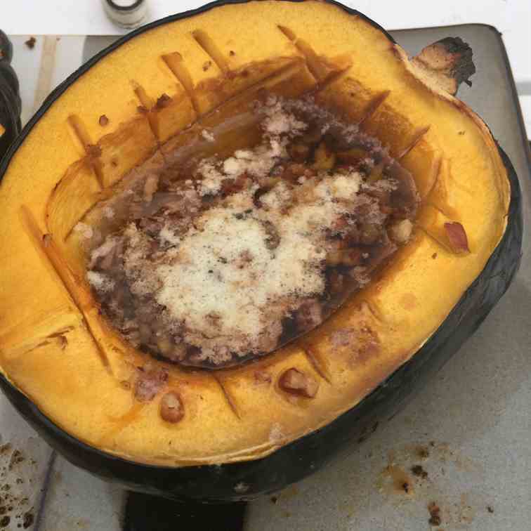 Acorn Squash with Brown Sugar and Pecans