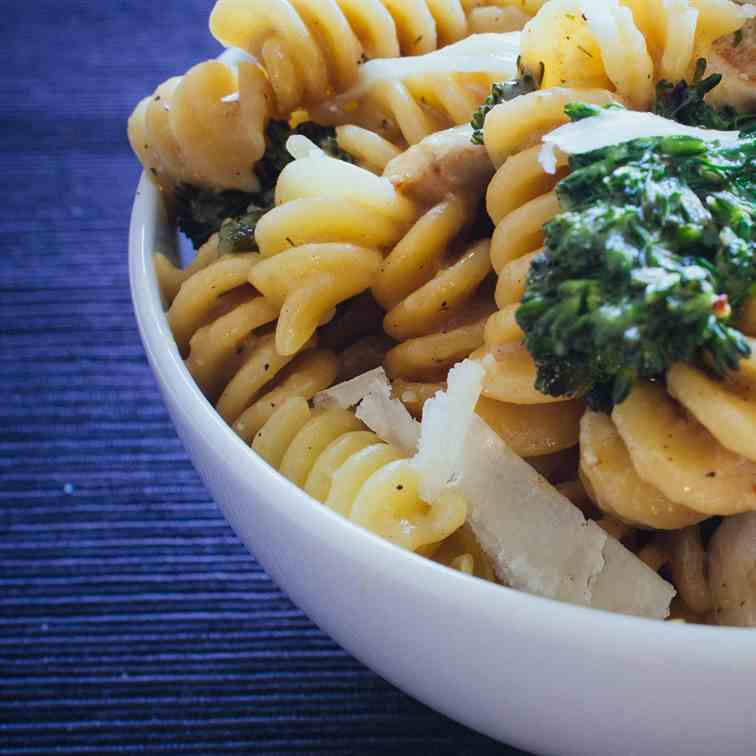 Creamy chicken - broccoli pasta