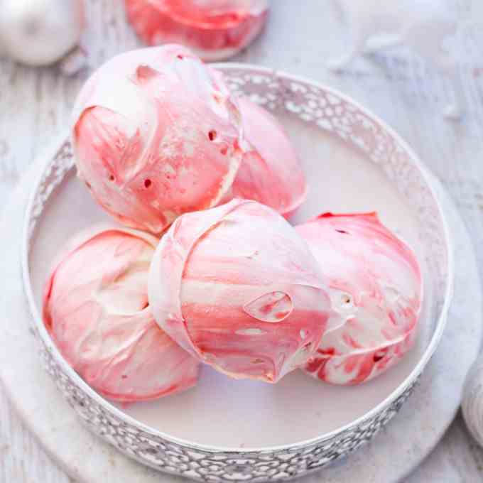 Easy Peppermint Meringues