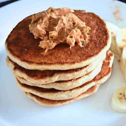 Protein pancakes with bananas