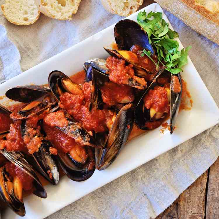 Mussels in a Spicy Tomato Sauce