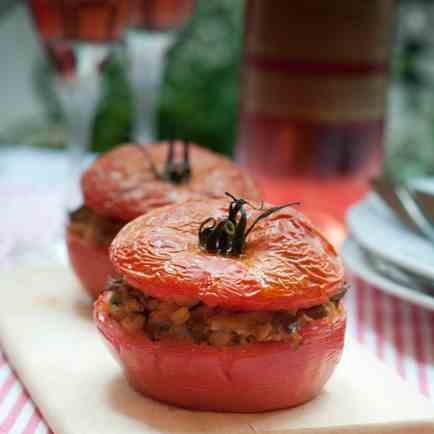 Mushroom stuffed tomatoes