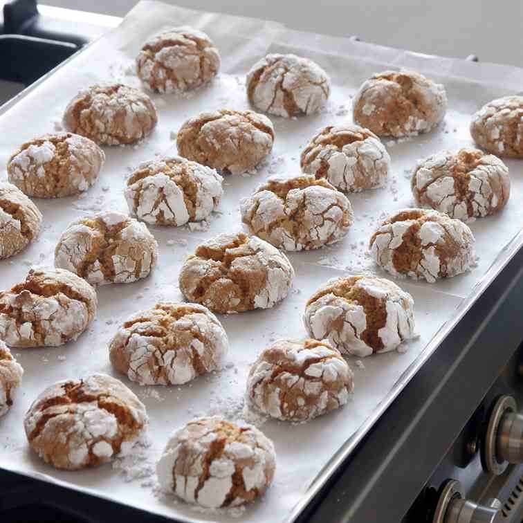 Almond Crinkle Cookies