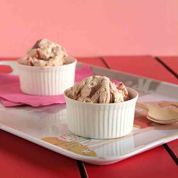 Strawberry cheesecake ice cream