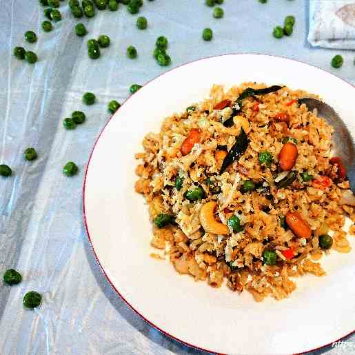 Coconut flavoured cauliflower rice