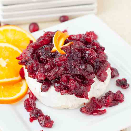 Baked Brie with Roasted Cranberries