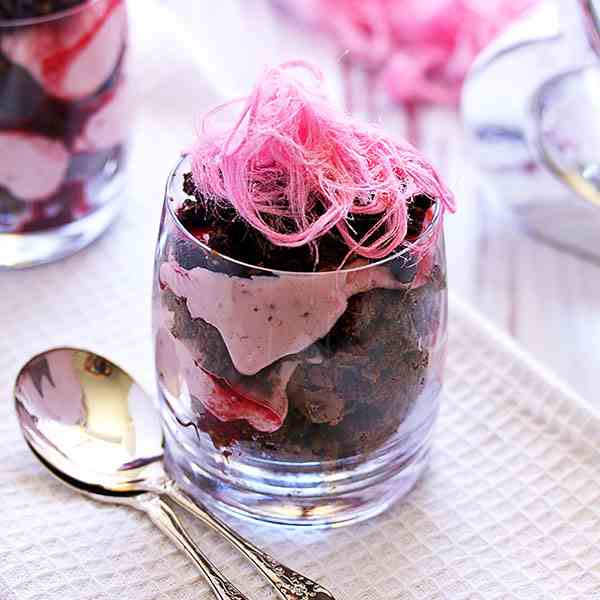 Chocolate Brownie and Raspberry Cheesecake