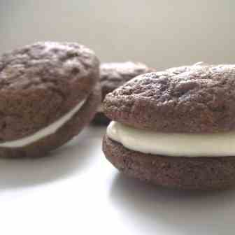 Root Beer Float Whoopie Pies