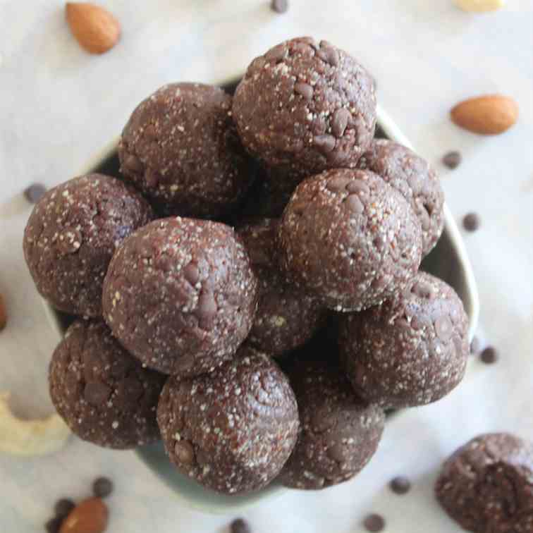 Mint Chocolate Energy Balls