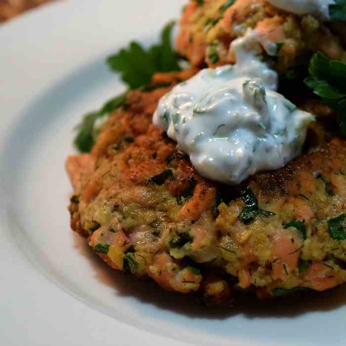 Super Simple Salmon Cakes