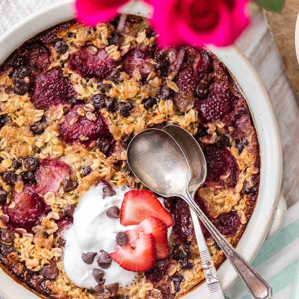 Chocolate Covered Strawberry Baked Oatmeal
