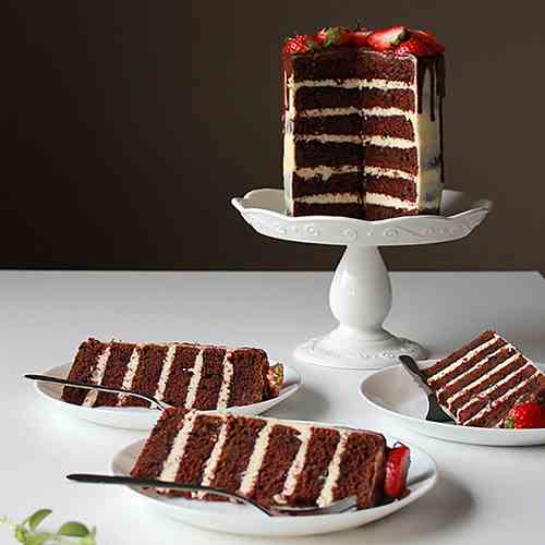 Chocolate cake with mascarpone buttercream