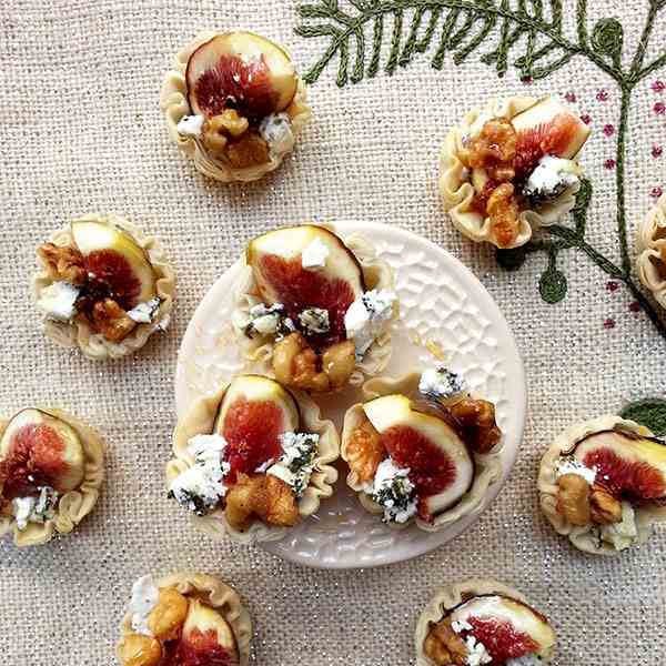 Fig and walnut tartlets