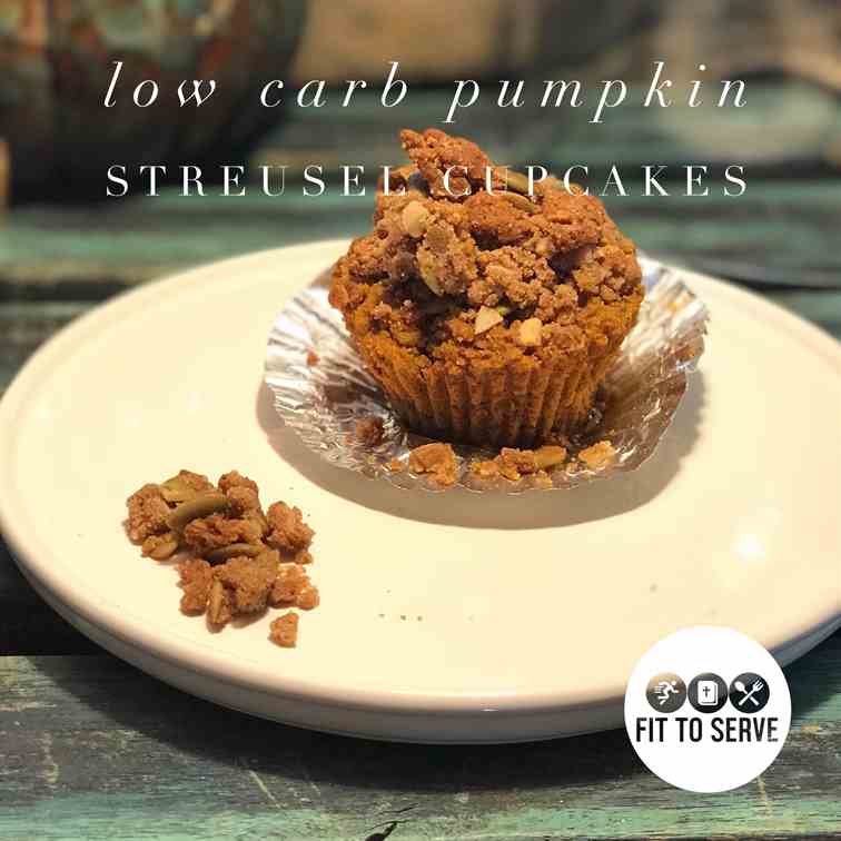 Low Carb Pumpkin Streusel Cupcakes
