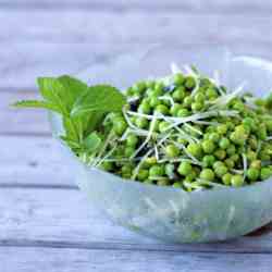 Spring pea salad with fresh mint