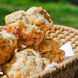 Cheddar Cheese Biscuits with Bacon