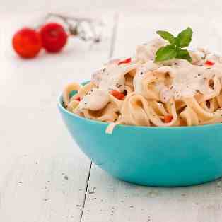 Tagliatelle with tuna, cheese & oregano