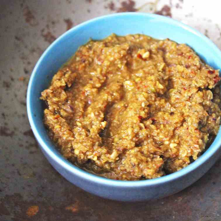 Homemade Thai Masaman Curry Paste