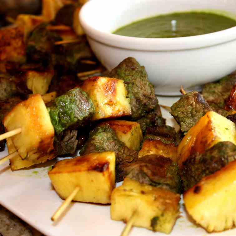 Beef Kebabs with Pineapple and Parsley Sau