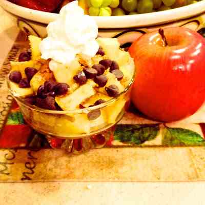 Butter pecan apple icecream with chocolate