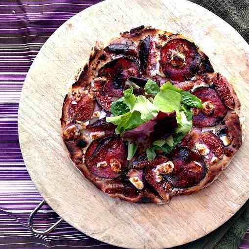 Fig and salami flat bread