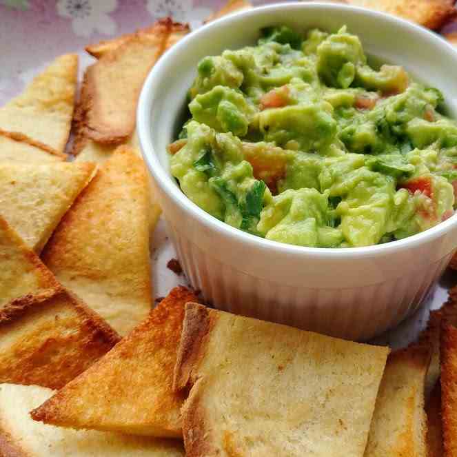 Garlic Bread Chips with Guac Salsa