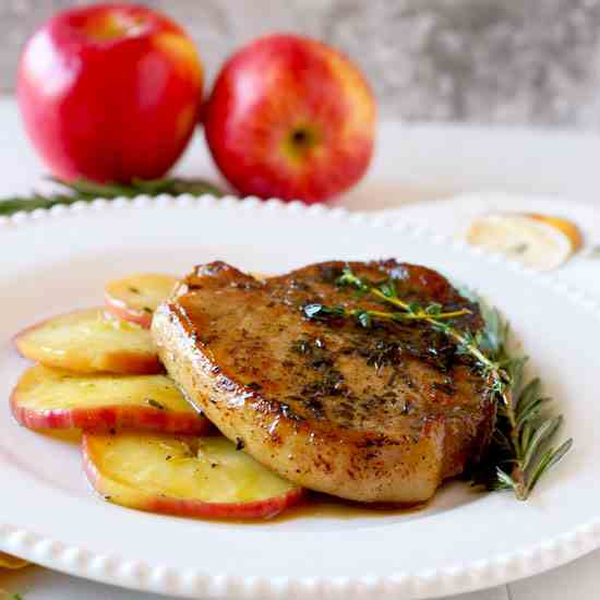 Pork Chops with Apple Bourbon Glaze