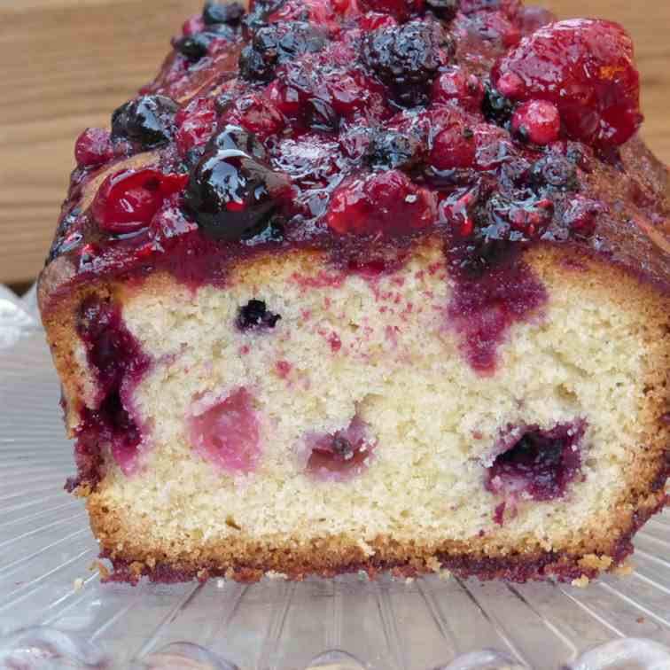 Summer Berry Drizzle Cake